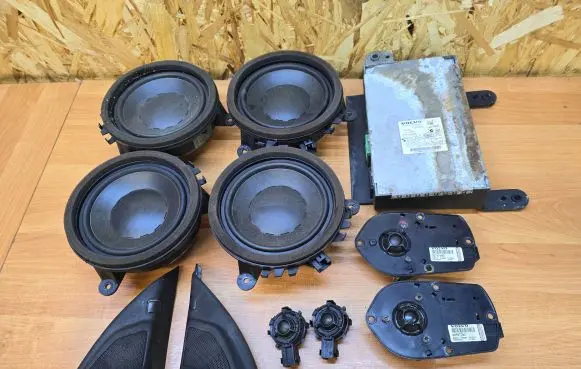 Volvo V70 Audio system kit 
