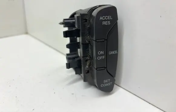 Chevrolet Epica Steering wheel buttons/switches 96645143