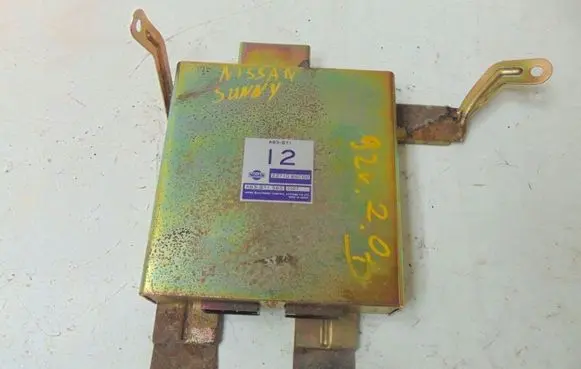 Nissan Sunny Engine control unit/module 2371066C00