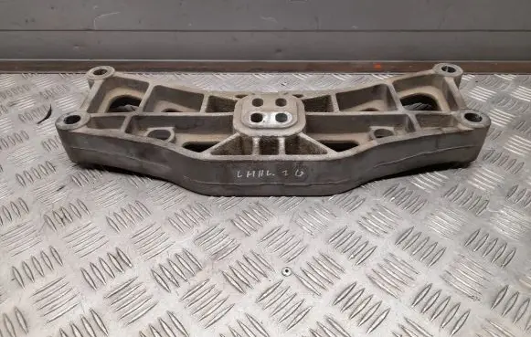 Dodge Challenger Gearbox mounting bracket