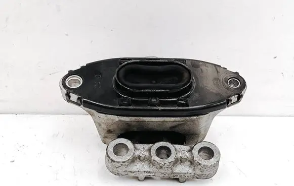 Buick Encore I Engine mount bracket 95418204 573AYB00B