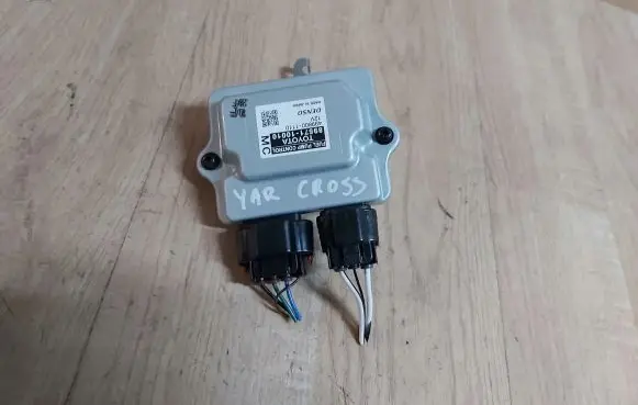 Toyota Yaris Cross Trunk lid opening control unit 89571-10010