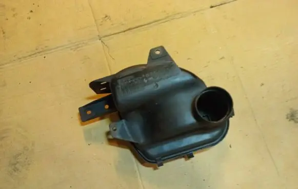 Intake resonator