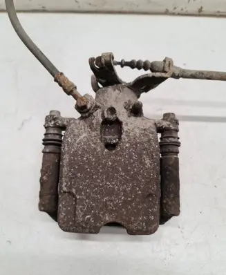 Opel Insignia A Rear brake caliper