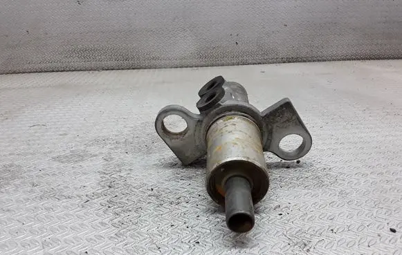 Audi A6 S6 C5 4B Master brake cylinder