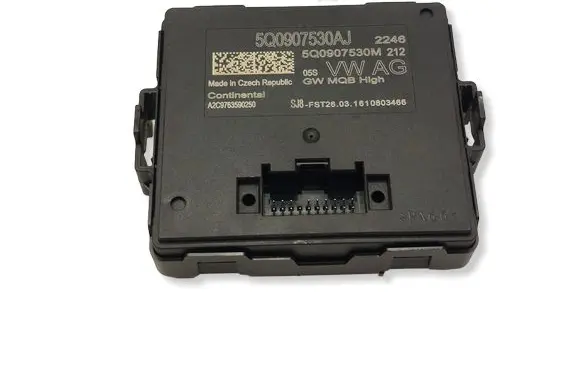 Volkswagen PASSAT B8 Gateway control module 5Q0907530AJ 5Q0907530M