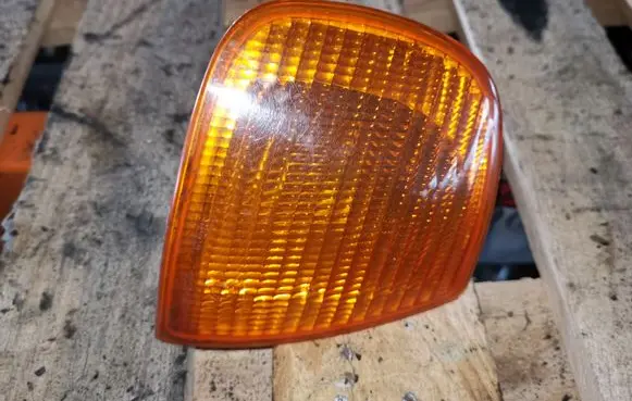 Volkswagen Caddy Front indicator light