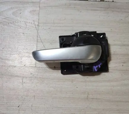 Fiat 500X Front door interior handle 