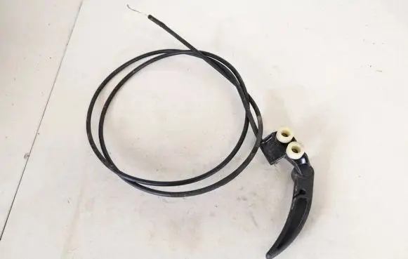 Volkswagen Fox Engine bonnet (hood) release handle