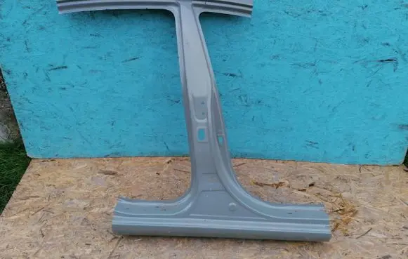 Hyundai i30 (B) pillar trim (bottom)