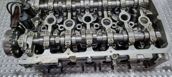 Volkswagen Phaeton Engine head 07C103374M