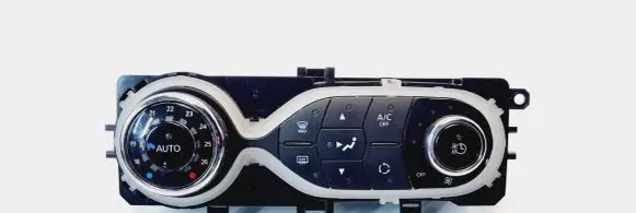 Renault Zoe Climate control unit E1071159E 151013A