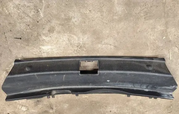 Mercedes-Benz C AMG W204 Trunk/boot sill cover protection A2046900825