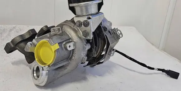 Volkswagen Golf VIII Turbo 04L253019R 04L253019RV300 04L253010KX