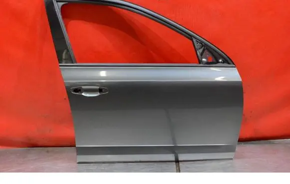 Skoda Octavia Mk3 (5E) Front door 