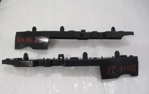 Fiat Doblo III Fender mounting bracket 9821847480