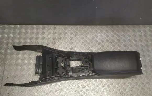 BMW X3 F25 Center console