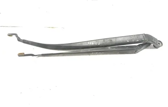 Toyota Prius (XW30) Front wiper blade arm