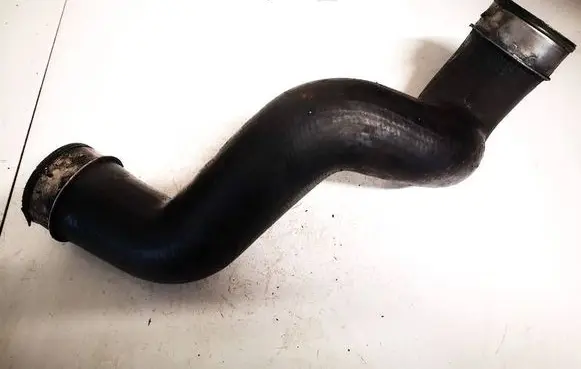 Volkswagen PASSAT B5.5 Intercooler hose/pipe
