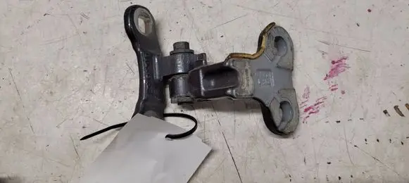 Volvo S40 Front door upper hinge