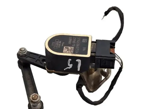 Headlight/headlamp level sensor
