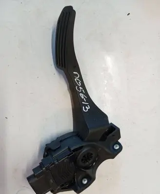 Volvo XC60 Accelerator throttle pedal 31329371
