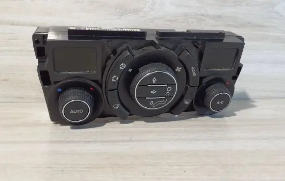 Peugeot 3008 I Climate control unit 96837481XT 400017001 S681H70