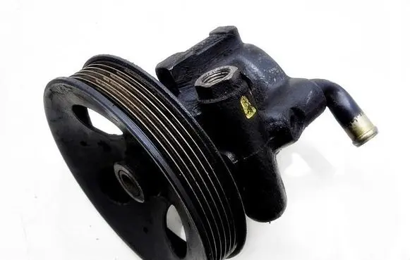 Opel Corsa B Power steering pump 7181644103