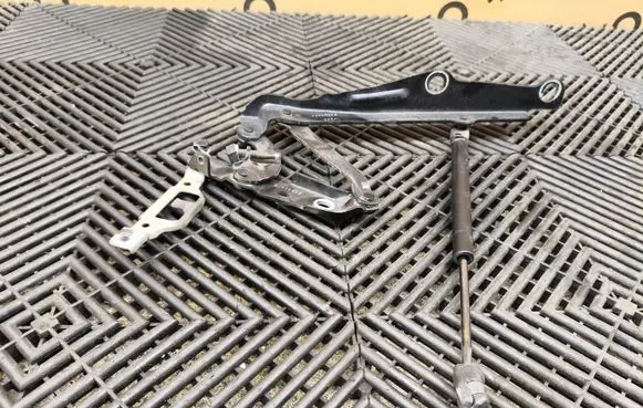 Dodge Challenger Engine bonnet/hood hinges 2130HA7N