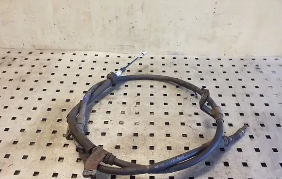 Handbrake/parking brake wiring cable