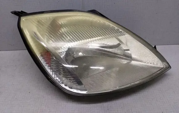Ford Fiesta Headlight/headlamp