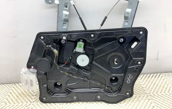 Renault Koleos I Front door window regulator with motor 
