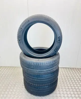 Tesla Model 3 R18 summer tire 