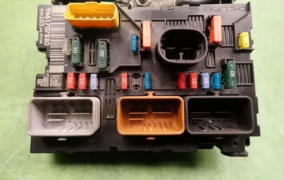 Citroen C2 BSM Control unit 9661707880L03-00