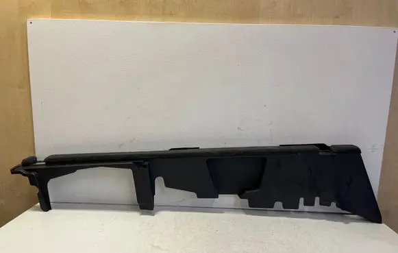 Audi Q7 4M Trunk/boot lower side trim panel 4M0863527F