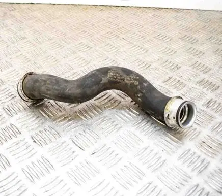 Mercedes-Benz C W205 Engine coolant pipe/hose A2045011682