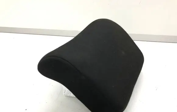 Volkswagen PASSAT B6 Rear seat headrest 