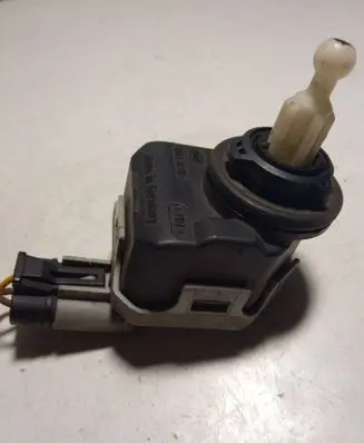 Opel Astra G Headlight level adjustment motor 90590665