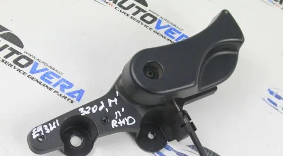 BMW 3 E90 E91 Engine bonnet (hood) release handle 7067086