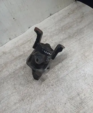 Mazda 6 Engine mount bracket