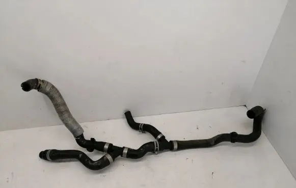 Volvo XC90 Engine coolant pipe/hose 31465025