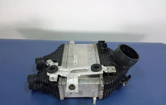 BMW M4 F82 F83 Intercooler radiator 7846235