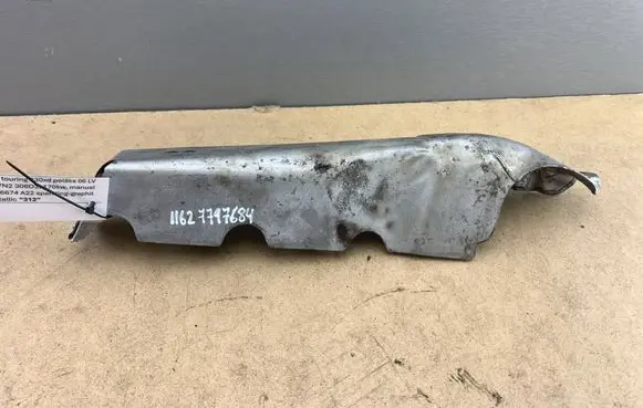 BMW 3 E90 E91 Exhaust heat shield 7797684 11627797684