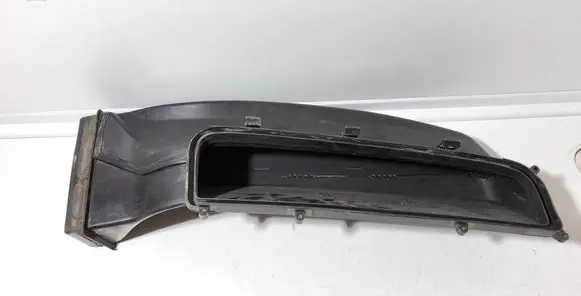 Volkswagen Multivan T4 Air intake duct part 703819906