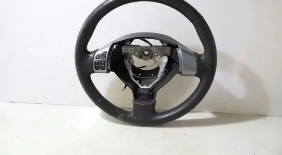 Suzuki SX4 S-Cross Steering wheel