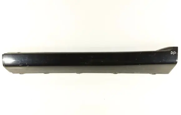 Suzuki XL7 I Front sill trim cover 7756052D00