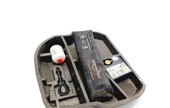 Ford C-MAX II Tire air pump compressor AM511K302