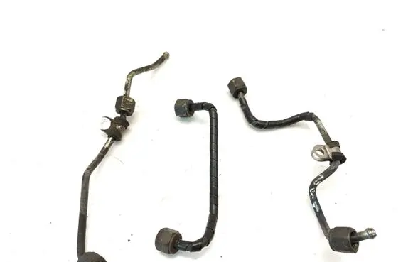 Fuel injector supply line/pipe