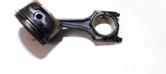 Opel Tigra A Piston with connecting rod