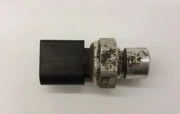 Air conditioning (A/C) pressure sensor